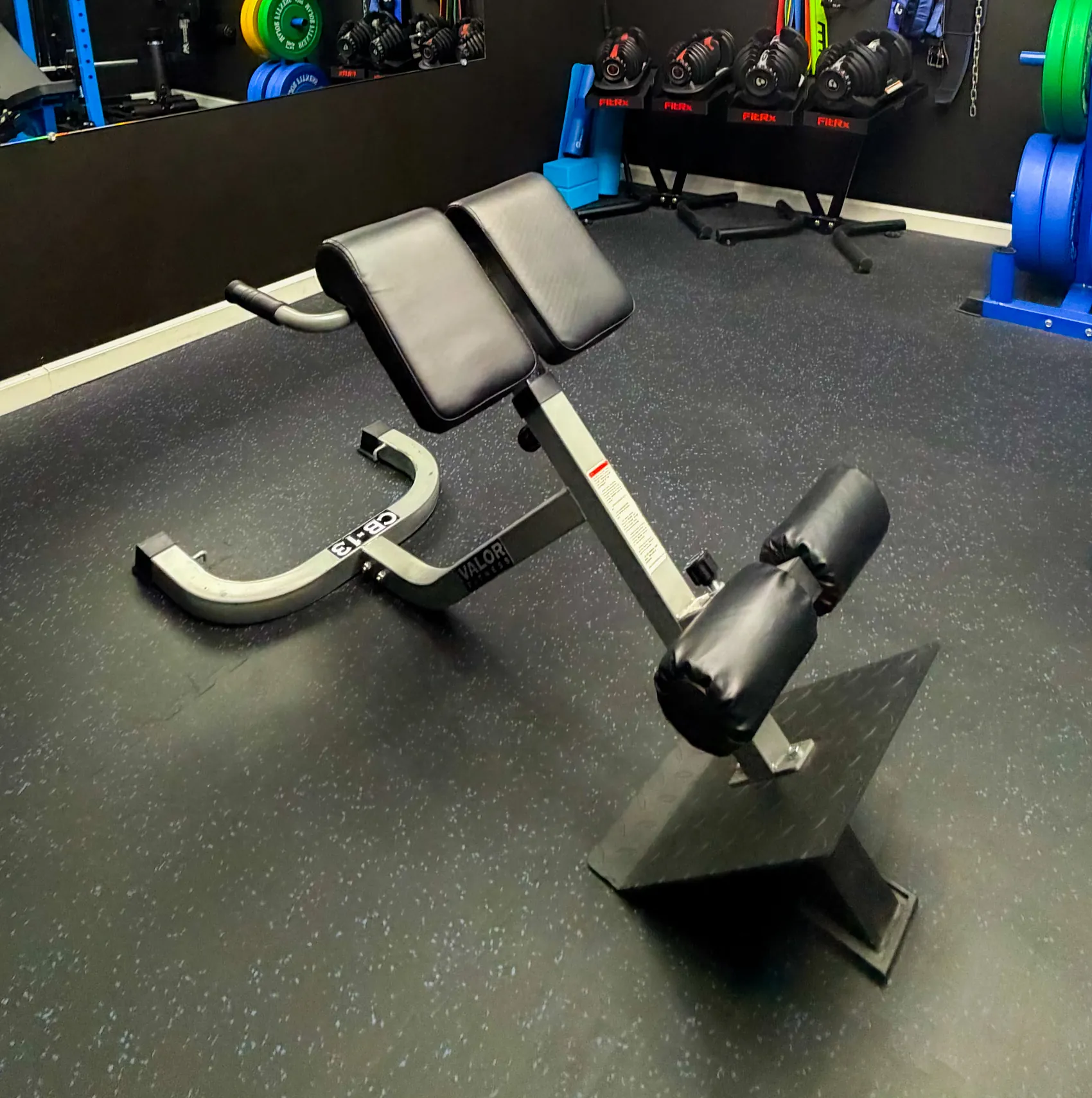 Back-extension machine